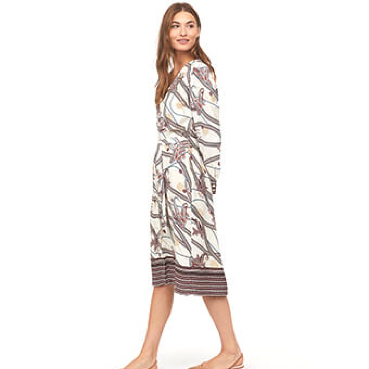 Round Neck With Collar Flip